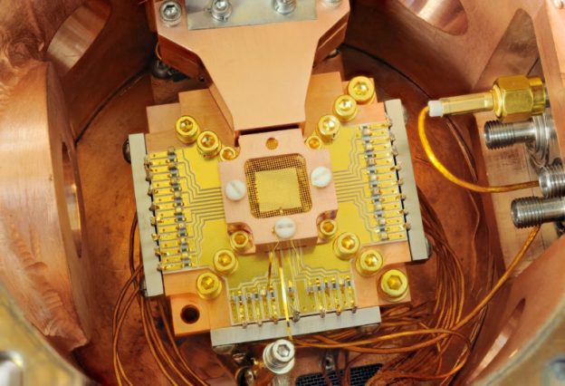 Quantum_Computing_Ion_Trapping_5941055642-770×526