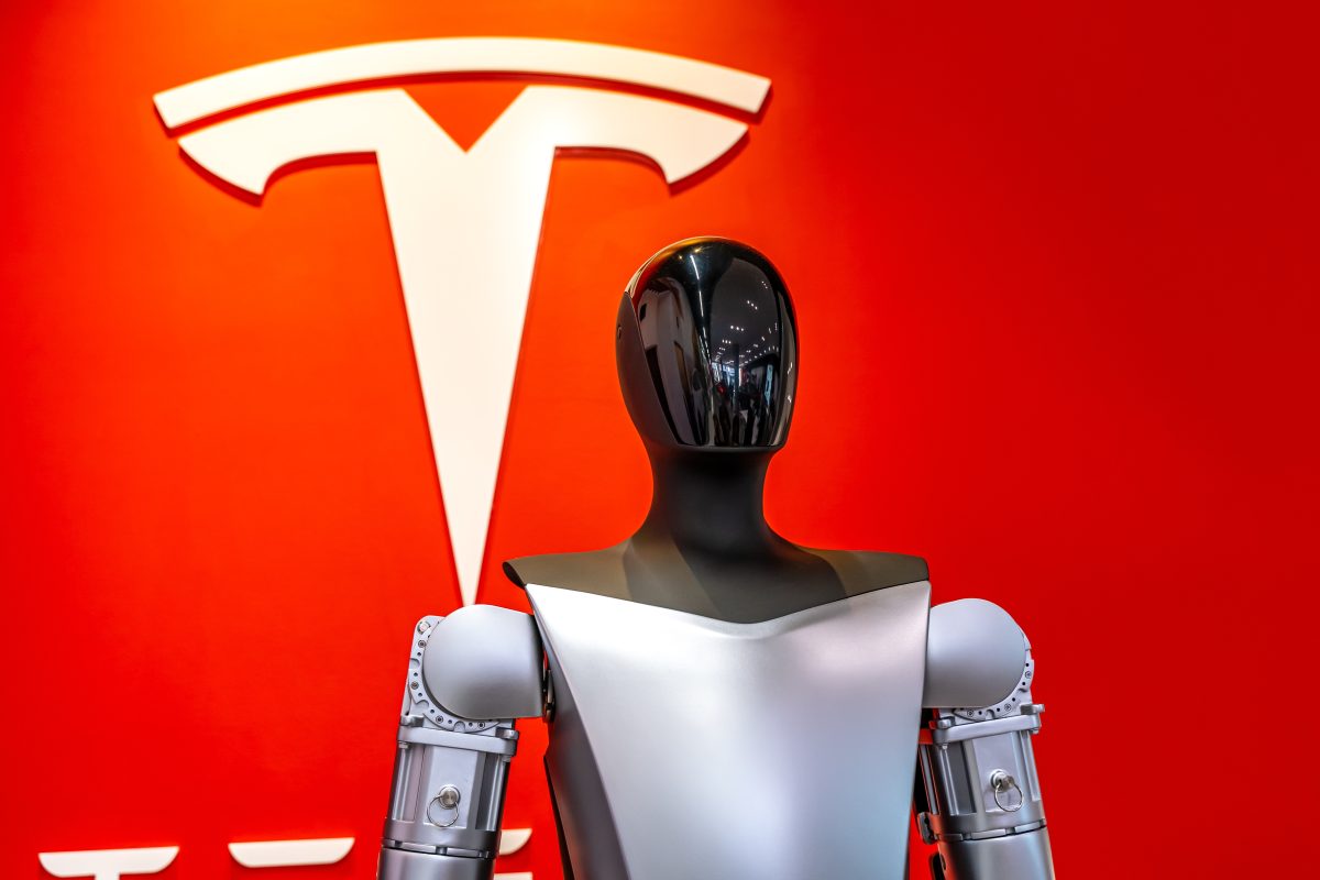 Meet Optimus: Tesla’s Humanoid Robot Revolutionising the Future